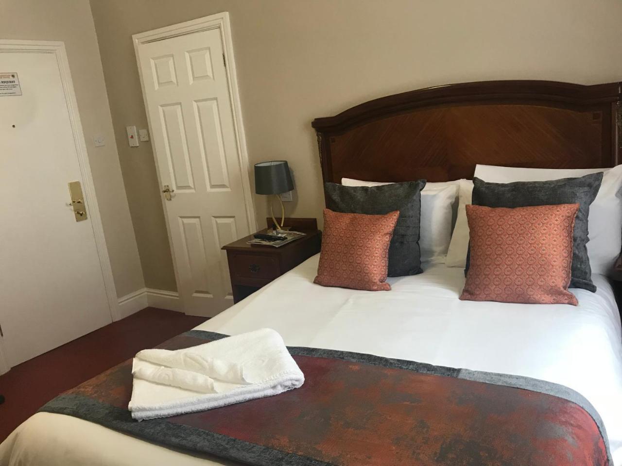 The Atherstone Red Lion Hotel Dış mekan fotoğraf