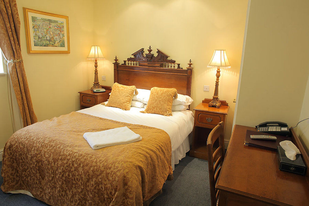 The Atherstone Red Lion Hotel Dış mekan fotoğraf